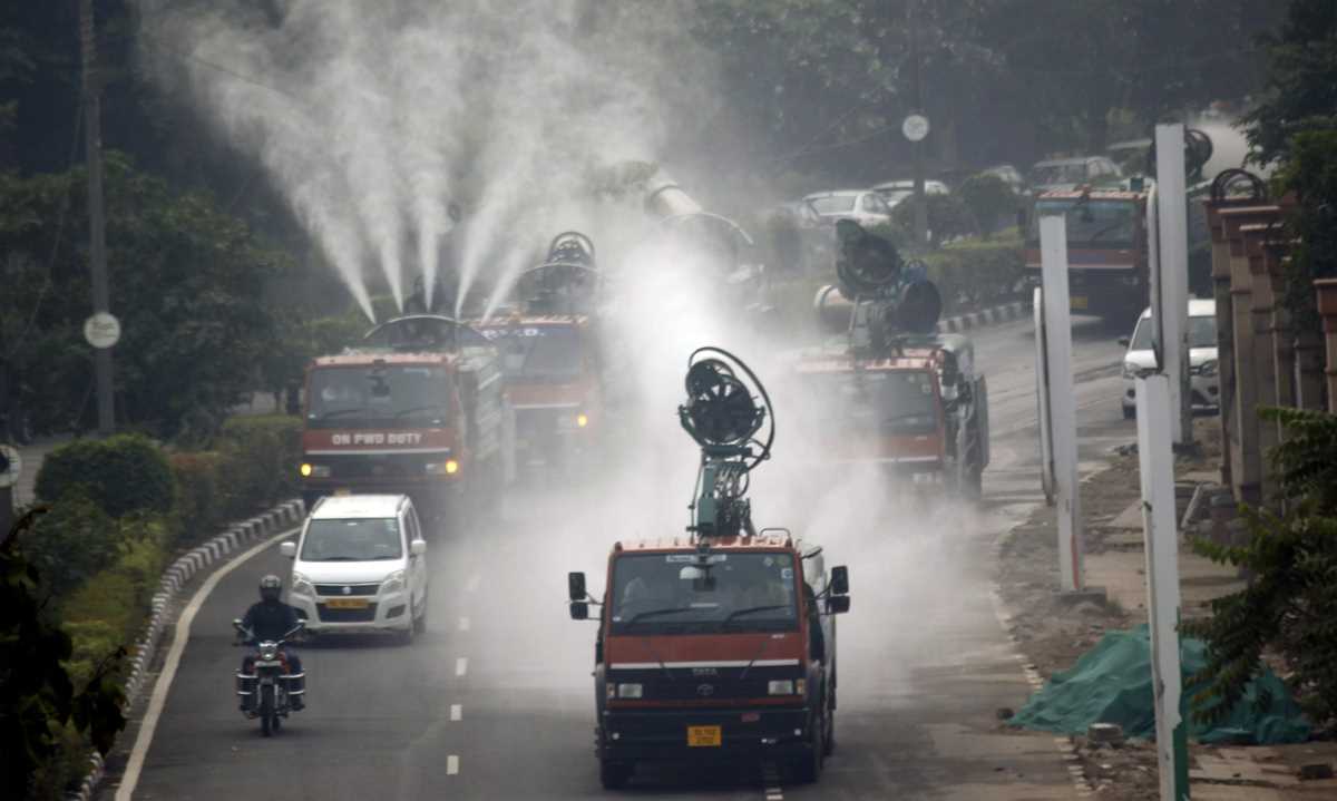 दिल्ली की वायु गुणवत्ता अब भी बहुत खराब श्रेणी में